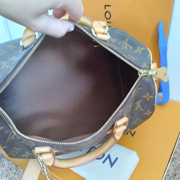 Louis Vuitton Speedy 30 - with Accessories! - Picture 11 of 15